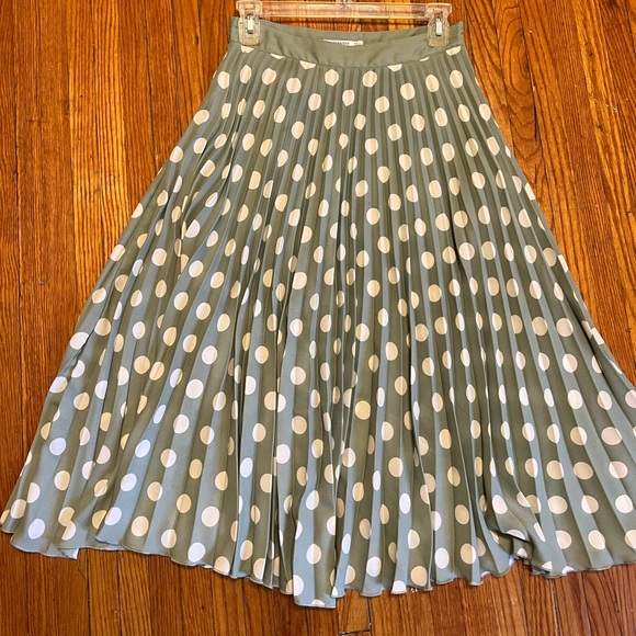 COPY - MANGO Polka Dot Pleated Skirt - Picture 2 of 10
